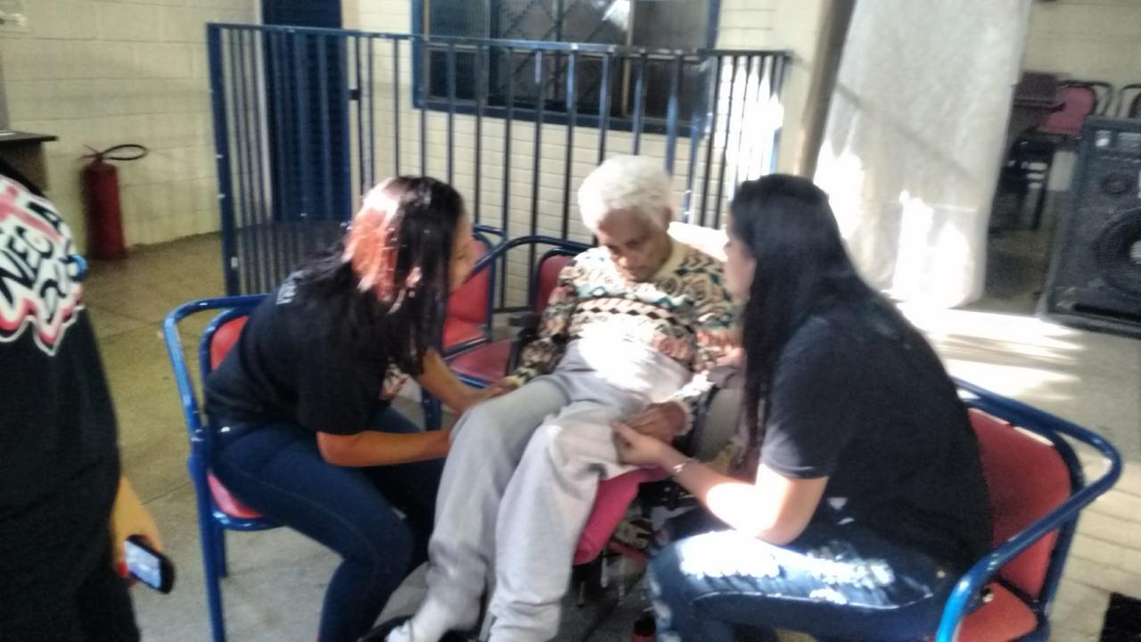 Atendimento humanizado ao idoso